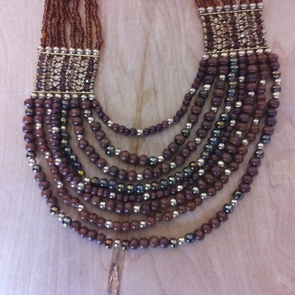Beaded and rhinestone statement necklace - Picture 2 of 4
